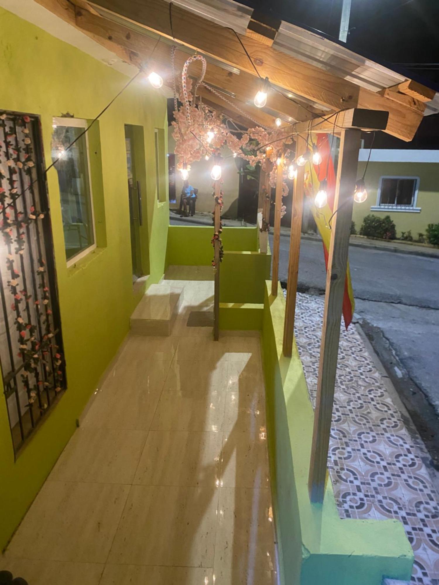 Dona Cornelia Hotel Los Patos Екстериор снимка